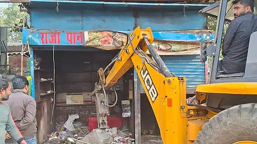 MP News: Jabalpur Municipal Corporation Intensifies Crackdown On Illegal Encroachments, Removes Over...