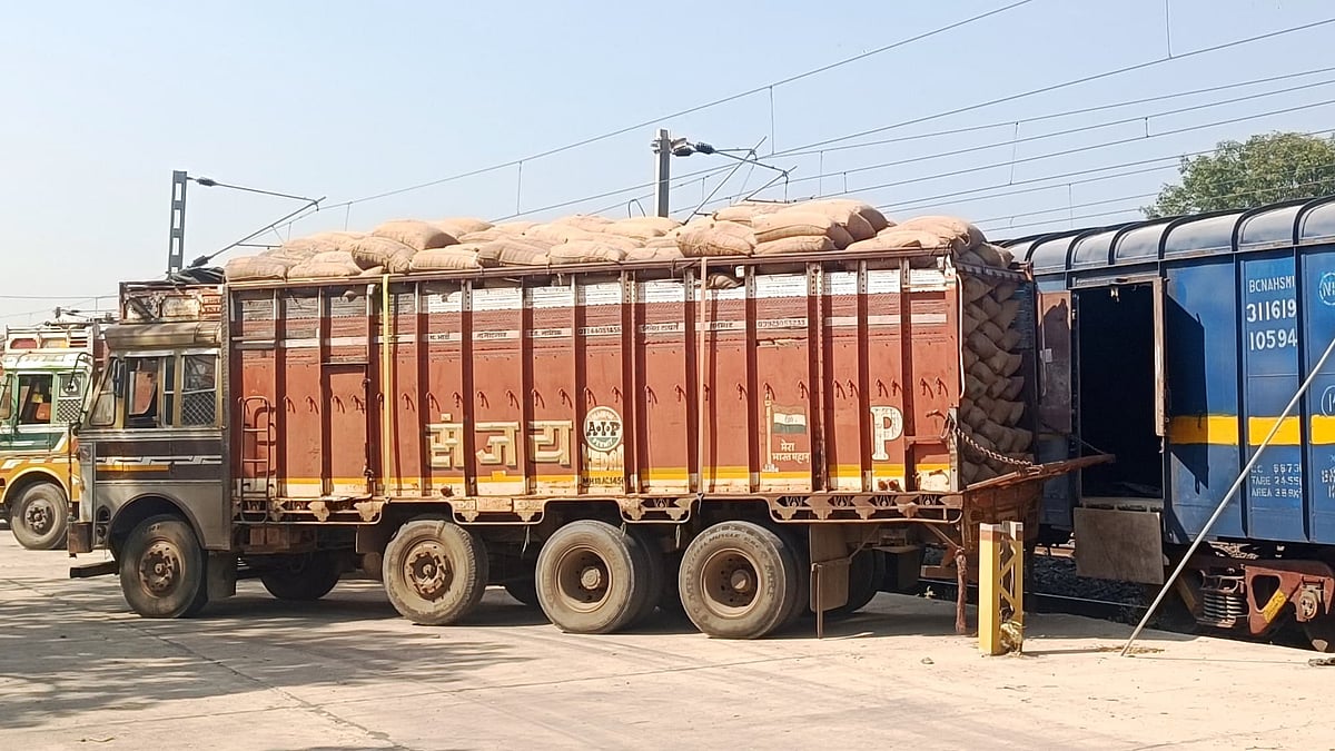 Nashik: Lasalgaon APMC Sends First Railway Rake Of Maize To Punjab This Season