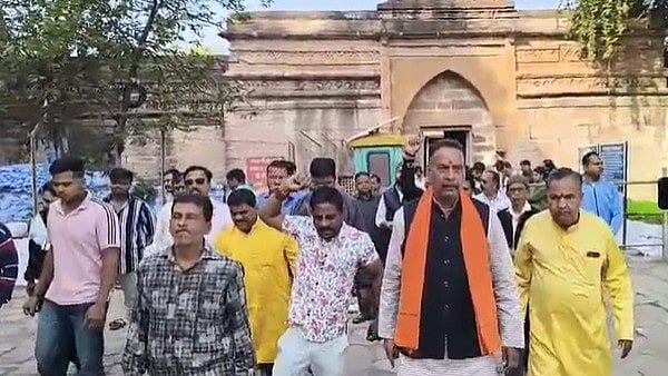 MP News: ASI Stops Fibre Goddess Cutout Entry At Bhojshala In Dhar, Tension Follows