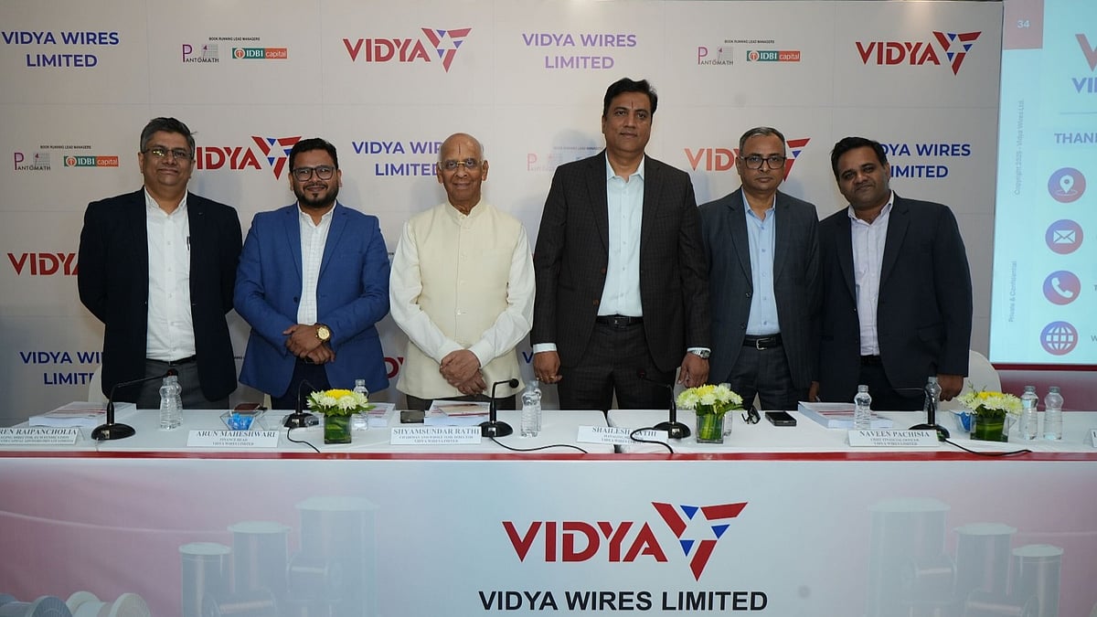 (From left to Right) –
•	Mr. Hiren Raipancholia, Managing Director, ECM Syndication - Pantomath Capital Advisors Private Limited
•	Mr. Arun Maheshwari, Finance Head – Vidya Wires Limited
•	Mr. Shyamsundar Rathi, Chairman and Whole Time Director - Vidya Wires Limited
•	Mr. Shailesh Rathi, Managing Director - Vidya Wires Limited
•	Mr. Naveen Pachisia, Chief Financial Officer - Vidya Wires Limited
•	Mr. Lokendra Parihar, Senior Manager ECM - IDBI Capital Markets & Securities Limited