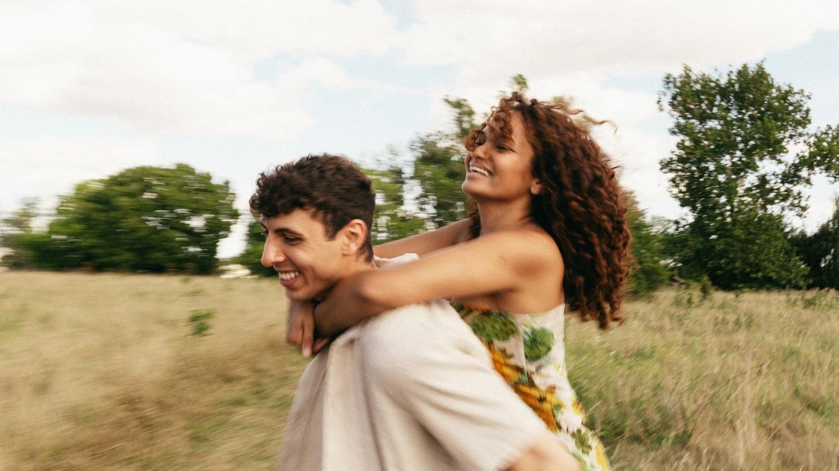 Singles Take Note! These Dating Trends Will Rule 2026; Cringe Out, Clarity & Clear Communication In