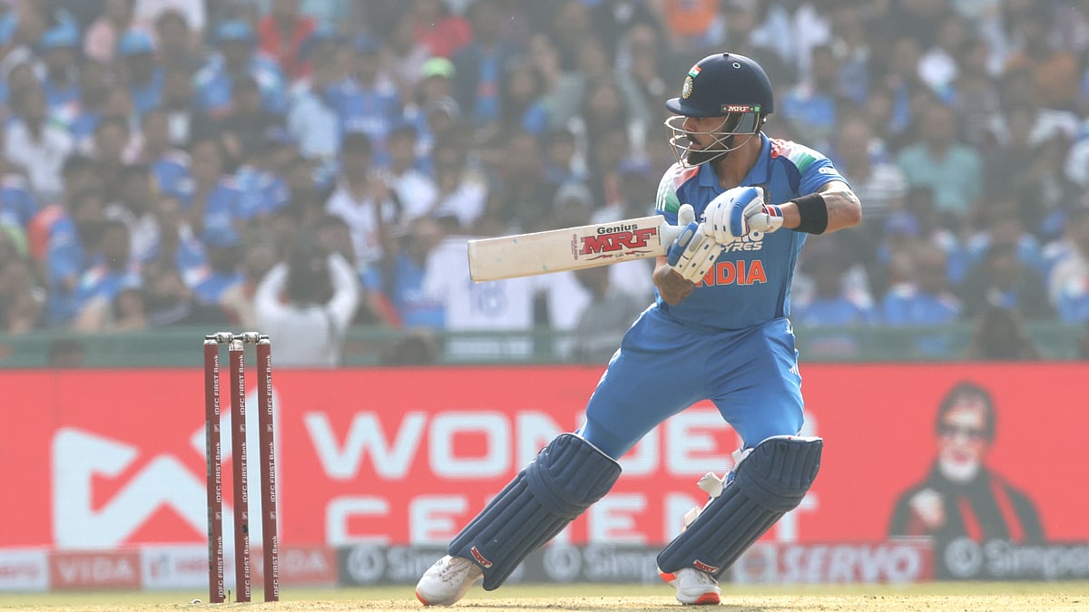 Virat Kohli Slams Back-To-Back Hundreds As He Anchors Team India With Brilliant Innings During IND vs SA 2nd ODI; Video 