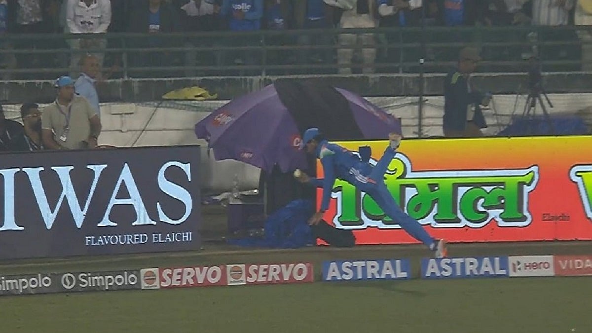 Brilliant! Tilak Varma Defies Gravity, Jumps 4-5 Feet In The Air To Save 5 Runs During IND Vs SA 2nd...