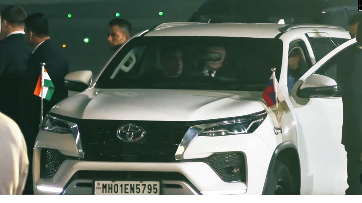 PM Modi, Putin Travel Together In Toyota Fortuner With Mumbai Number Plate From Delhi Airport - VIDEO 