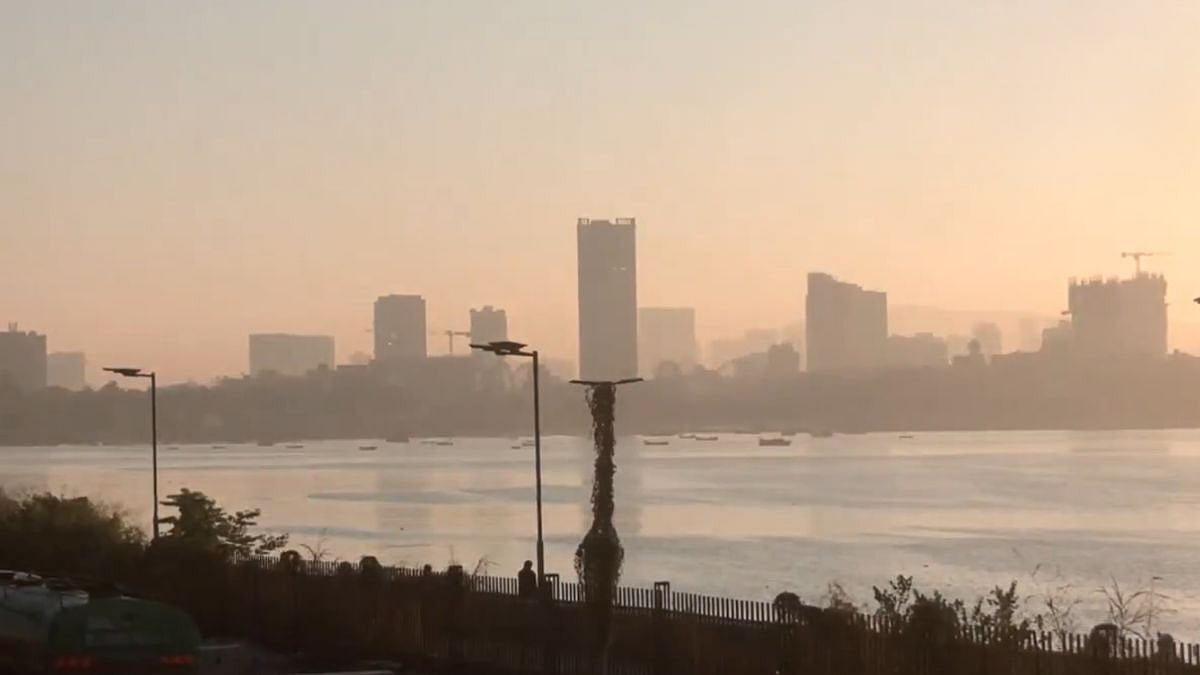 Mumbai records improved AQI at 99 after weeks of high pollution levels | Representational Image