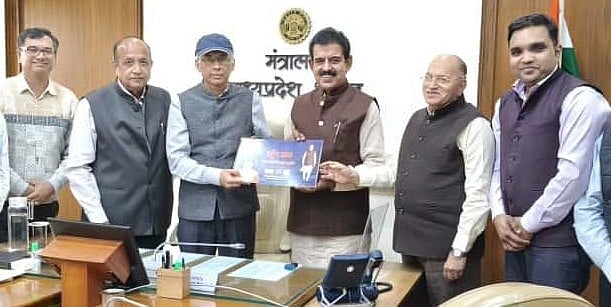 MP Shankar Lalwani And CS Anurag Jain Discuss Doubling City’s GDP; CS Appreciates The Initiative And Gives Suggestions |