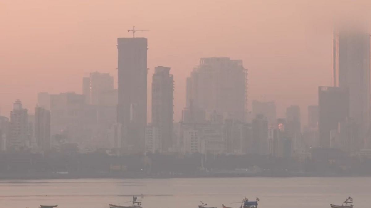 Mumbai Weather Update: City Wakes Up To Chill Morning With Haze In Skies; AQI Remains In Poor Range At 144, Wadala Hit Worst |