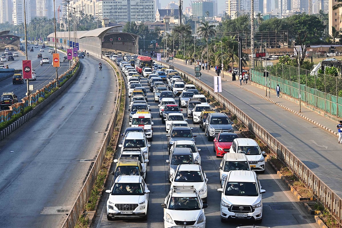 Mumbai: Lionel Messi’s Wankhede Event Triggers Heavy Traffic At Marine Drive | Pics