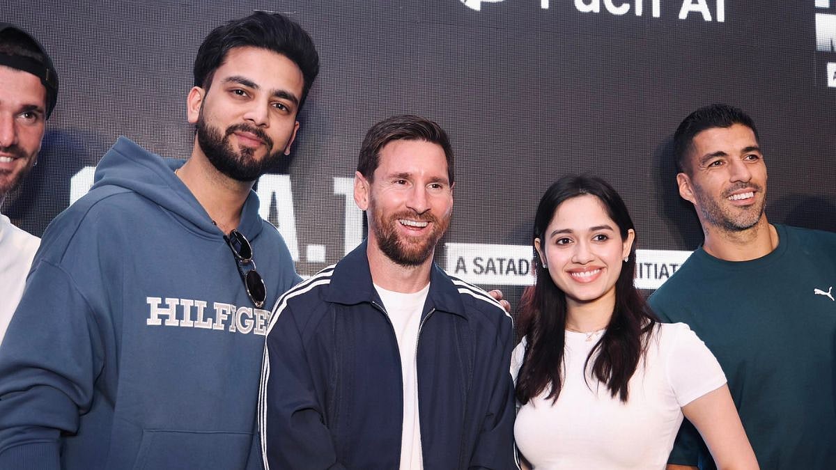 'Ye Real Hai Ki AI': Elvish Yadav X Lionel Messi Viral Photo Raises Question Amid Footballer's...