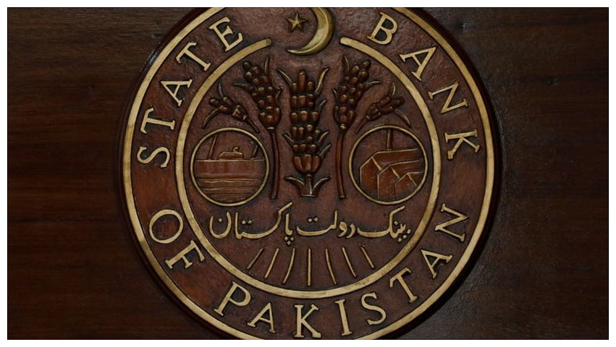 Pakistan Central Bank Cuts Policy Rate By 50 Bps To 10.5% Despite IMF's Warnings 