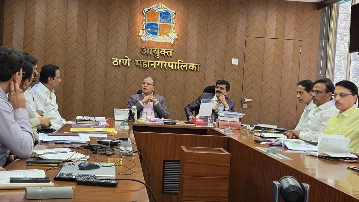 Thane Municipal Commissioner Saurabh Rao chairs the first meeting of the HC-mandated committee to decide compensation for pothole-related accident victims | X - @TMCaTweetAway