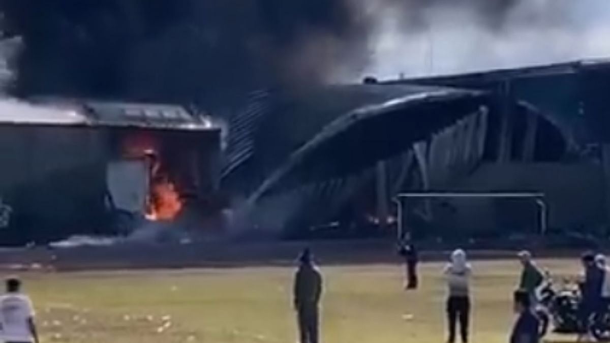 Mexico: 7 People Killed After Private Jet Crashes Near Toluca International Airport; Video Surfaces
