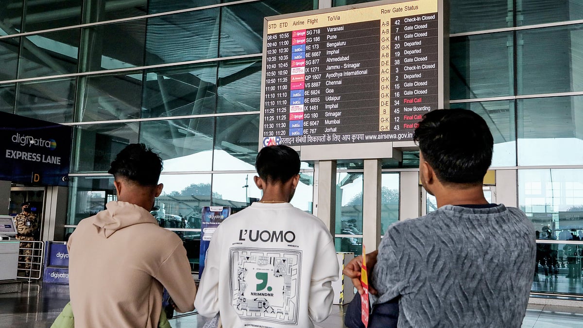 North India Air Travel Continues To Reel From Dense Fog, Hundreds Of Flights Delayed & Cancelled