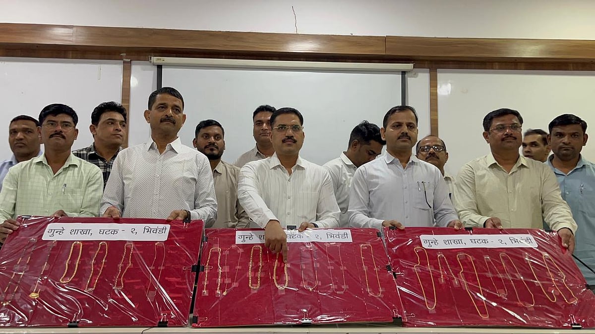 In a significant crackdown on street crime, the Thane Police Crime Branch have arrested a key member of the notorious Irani gang. |