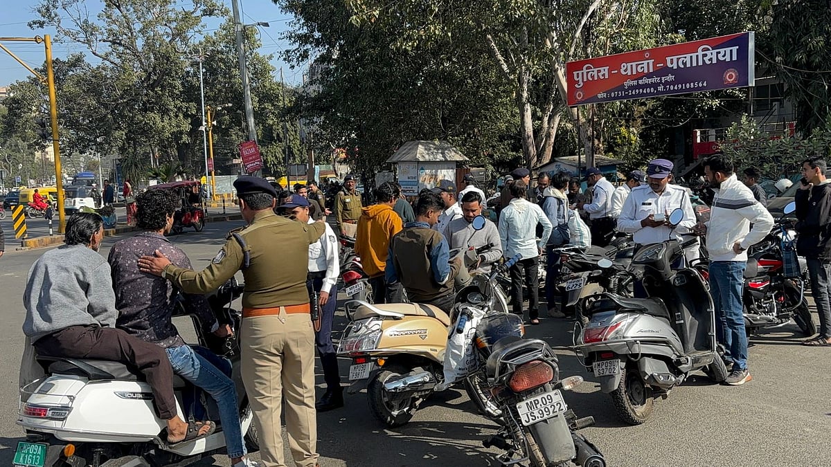Indore News: Traffic Cops Take Action Against 591 Riders For Not Wearing Helmet |