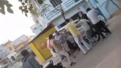 MP News: Two Groups Caught Hurling Sticks & Kicks At Each Other; VIDEO Shows Battle Of Baghpat-Like...