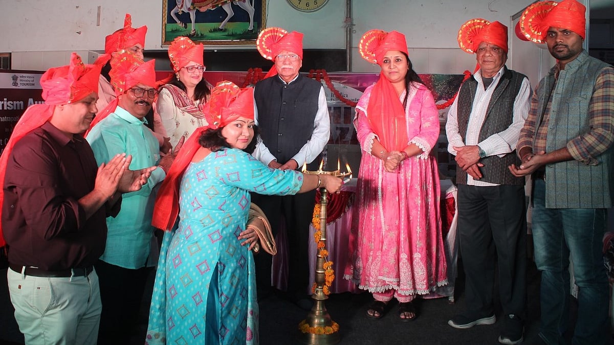 Gandhi Shilp Bazar Draws Crowds In Chhatrapati Sambhajinagar