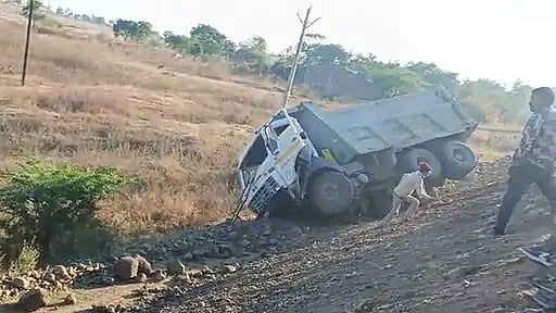 MP News: Dump Truck Overturns Near Shahjapur On NH-52; Driver Critical  