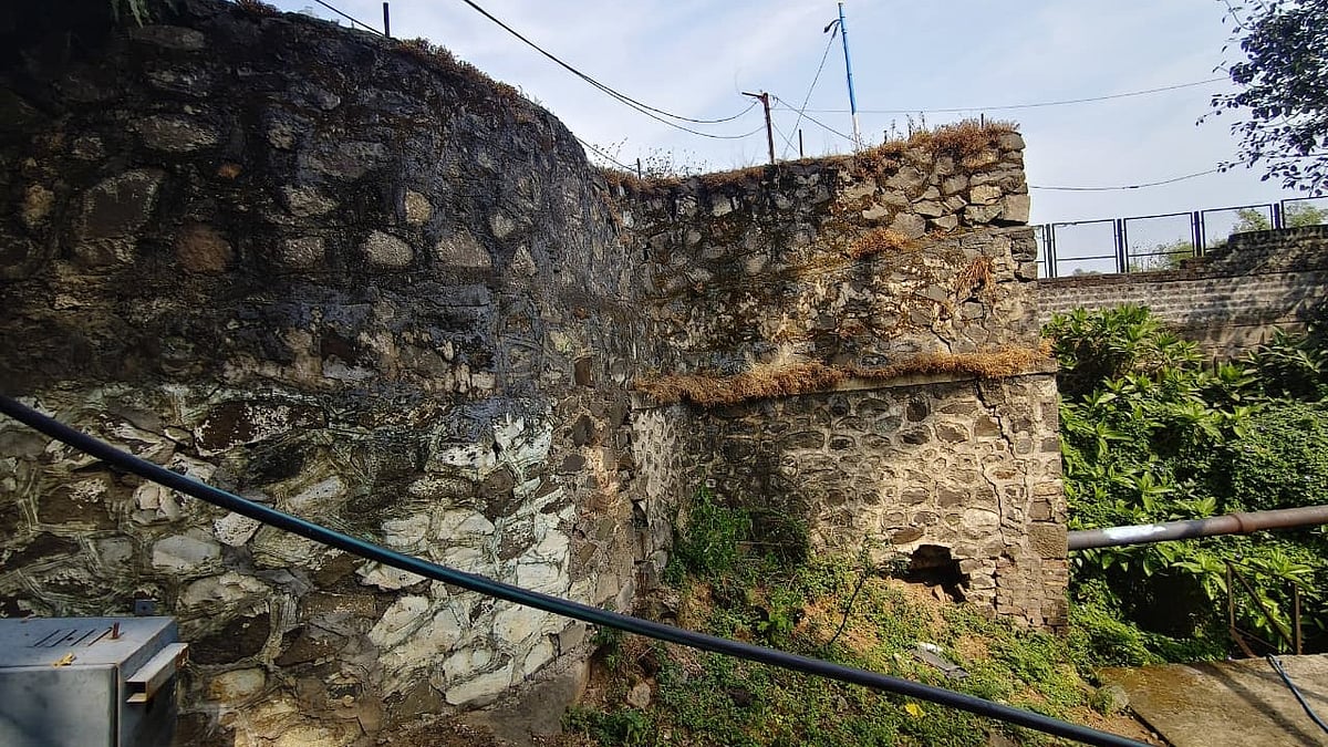 Pune: Khadakwasla Dam Boundary Wall Turns Hazardous, Residents Fear Collapse | Sourced