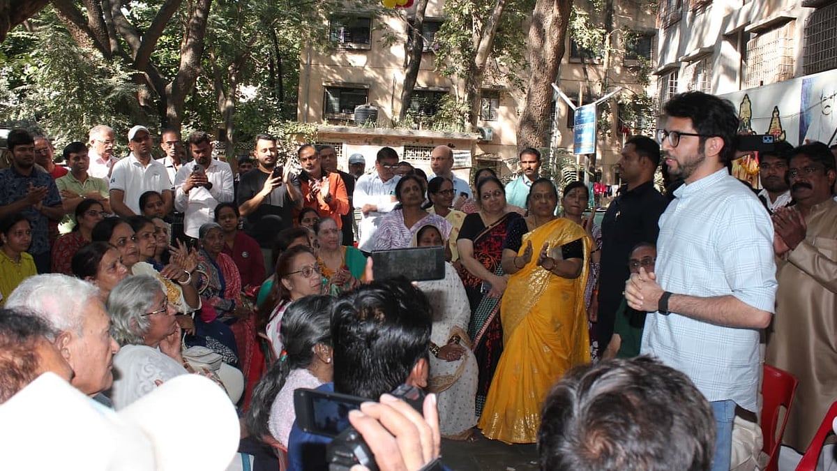 'Will Stand Before Bulldozers': Aaditya Thackeray Supports Lokmanya Nagar Protesters In Pune
