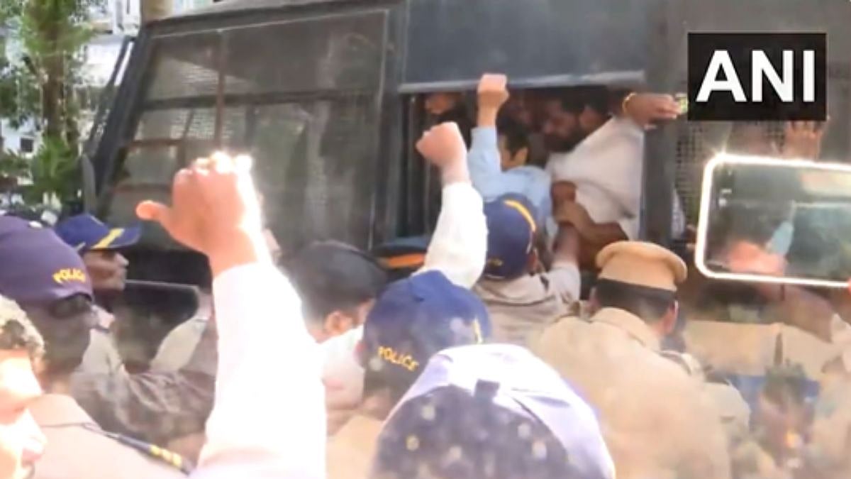 Mumbai: VHP Workers Detained For Holding Protest Against Mob Lynching Of Dipu Das In Bangladesh | WATCH 