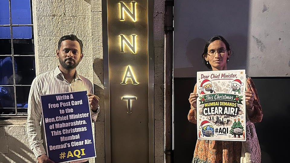 Citizen Activists Protest Mumbai Air Pollution Outside Shah Rukh Khan’s Mannat 