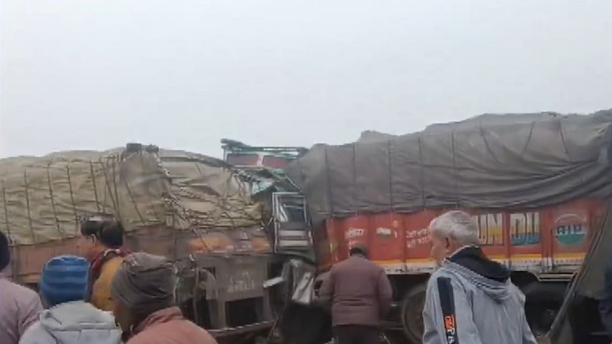 Uttar Pradesh Road Accident: 2 Killed, 16 Injured In 6-Vehicle Collision Due To Fog In Amethi; Video Surfaces | PTI
