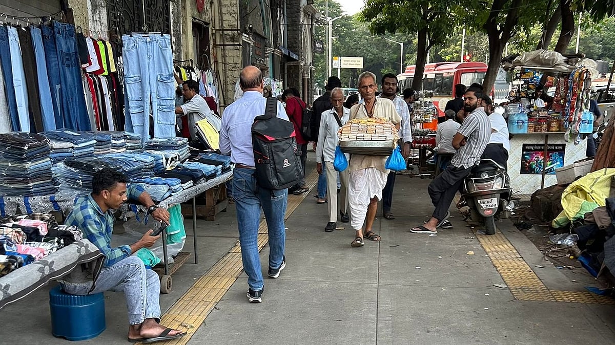 The Colaba Causeway, famous for its affordable street shopping, has become a den of illegal hawkers. | CHCRA