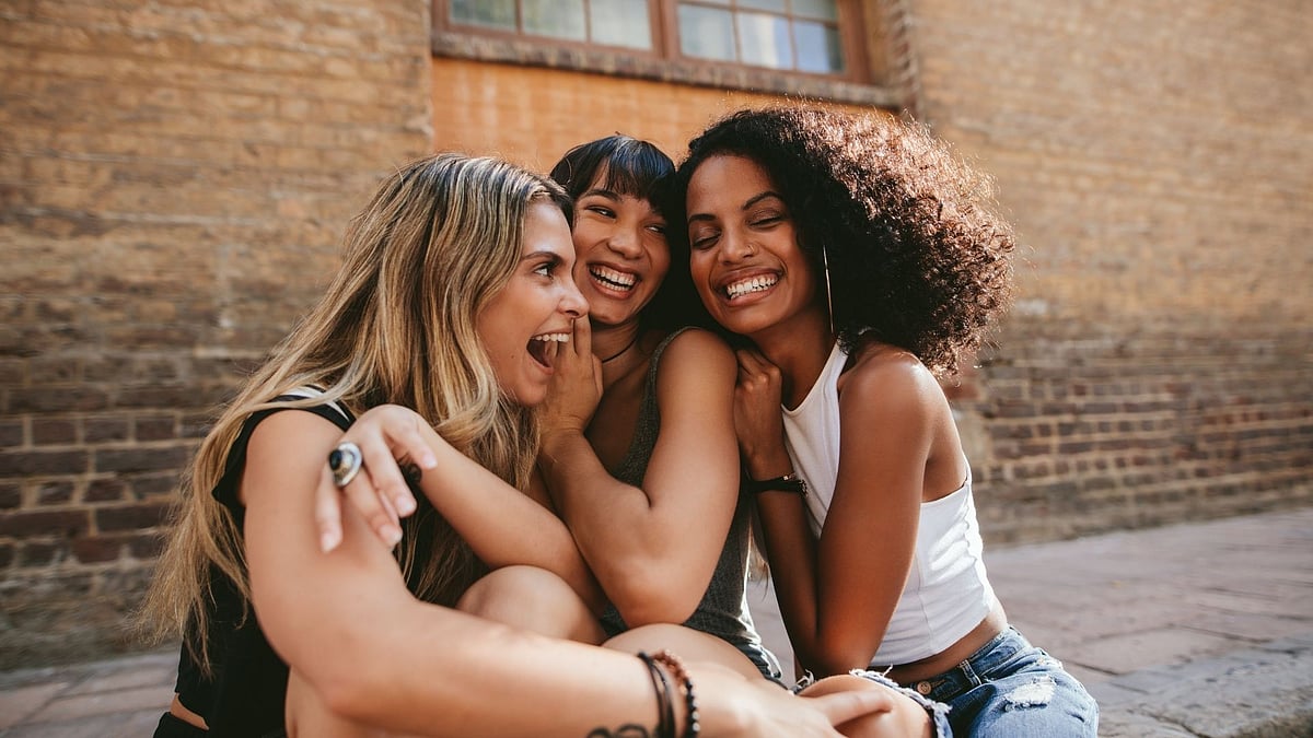 Is Your Friendship Ruining Your Relationship? More About Friendfluencing, The Dating Trend Taking Over Modern Romance 