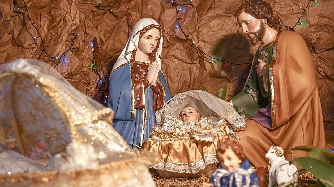 Why Is Christmas Celebrated On December 25? Was Jesus Christ Really Born On That Date? 