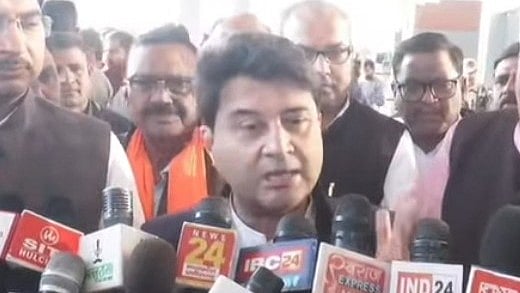 Bhopal News: Scindia Urges Media To Highlight Development Alongside Pending Projects | FPM Photo