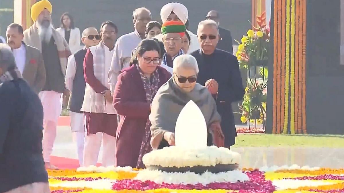 Atal Bihari Vajpayee's 101st Birth Anniversary: Former PM's Foster Daughter Namita Kaul Bhattacharya Pays Floral Tribute At 'Sadaiv Atal' Memorial – Video 