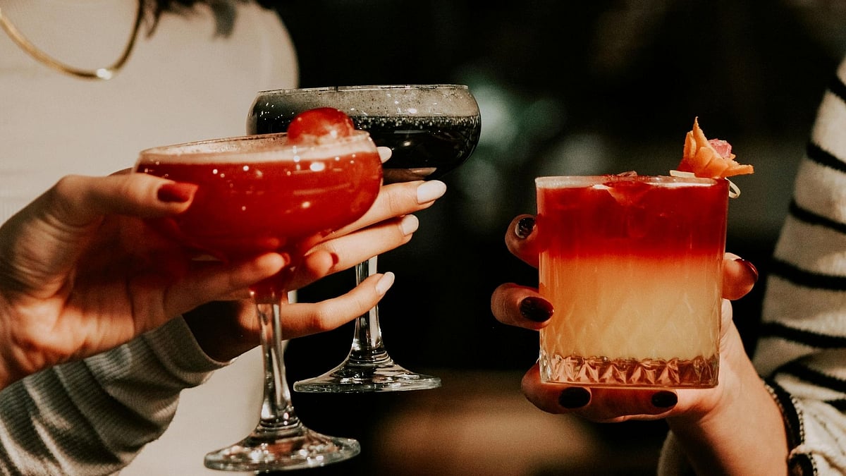 What's Sober Bars? NYC's New Drinking Trend That's Gaining Popularity Among Gen Z 