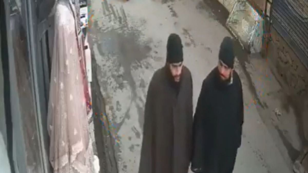 Lashkar Terrorists Caught On CCTV In South Kashmir’s Anantnag; Massive Search Operation Underway 