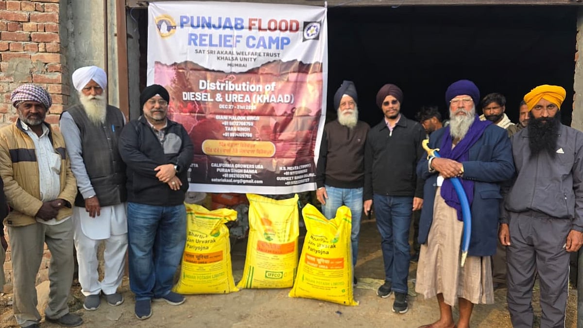 Members of Mumbai's Sikh community are in Punjab to distribute fertilizer and fuel to farmers who lost crops and property during floods in August and September. | 