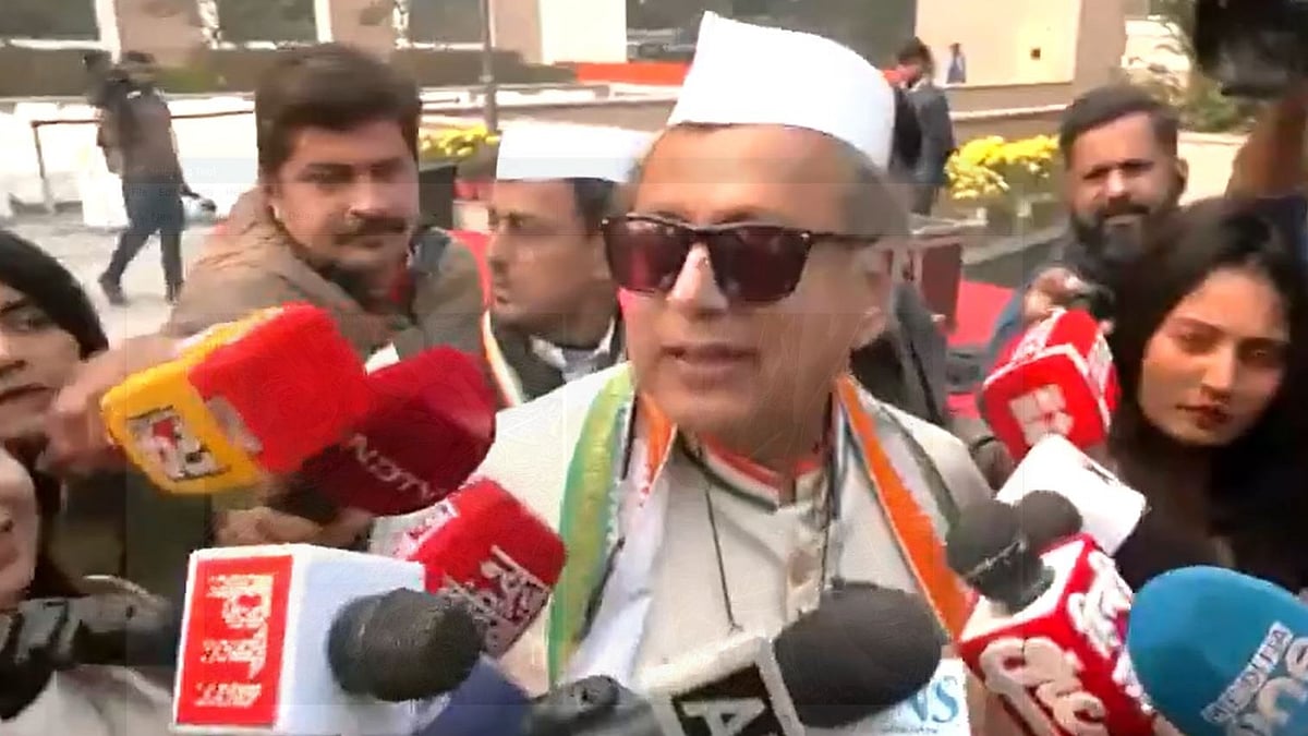 Tharoor Backs Digvijay Singh’s Call for Congress Organisational Reforms