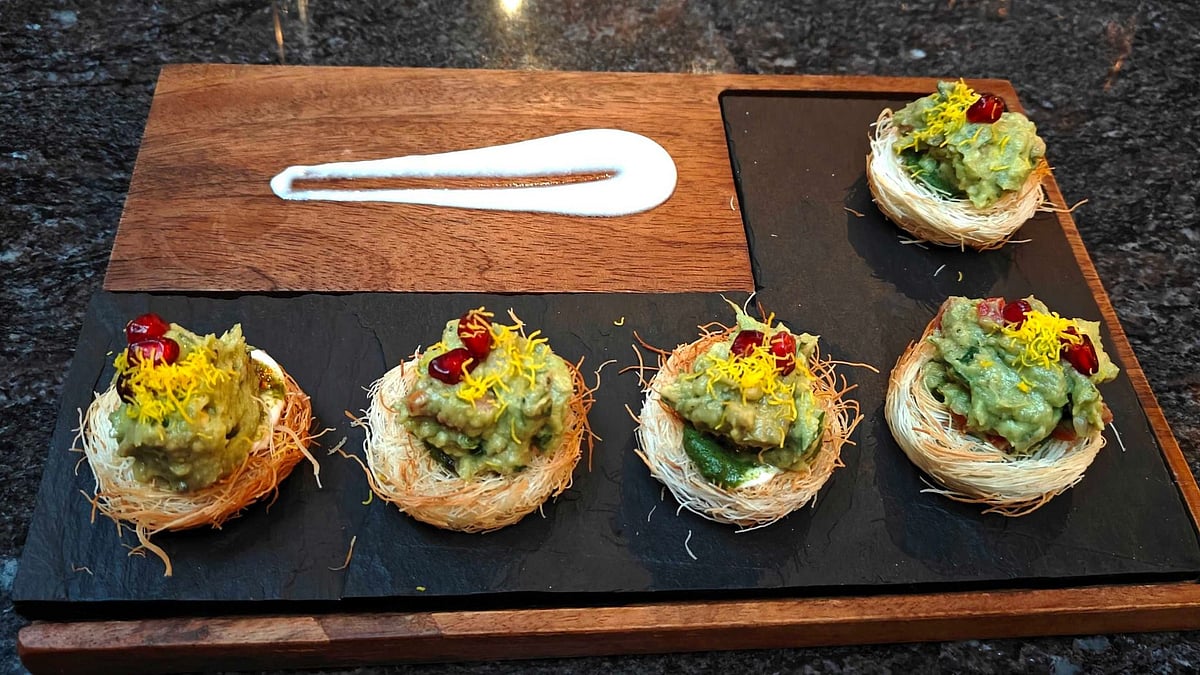 The fusion starter, Avocado Tokri is a must-try. 