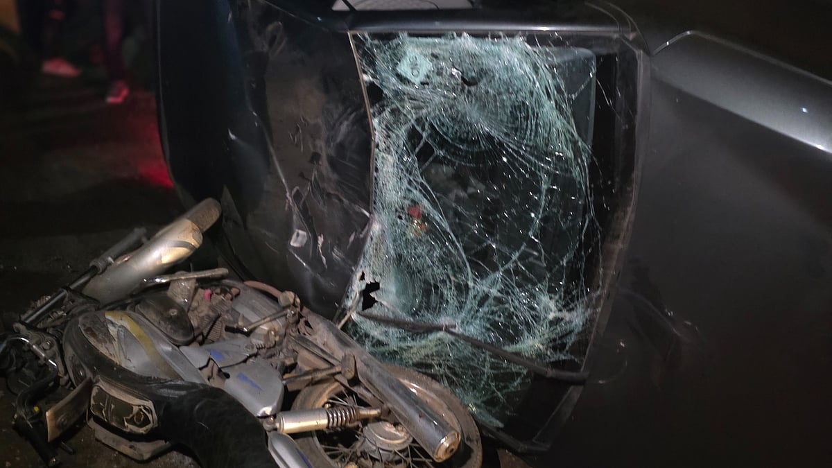 MP News: Cop's Car Injures Two Youths In Neemuch