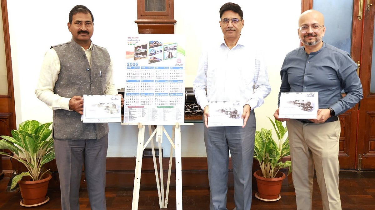 General Manager of Western Railway Released WR’s Wall Calendar & Table Calendar For The Year 2026