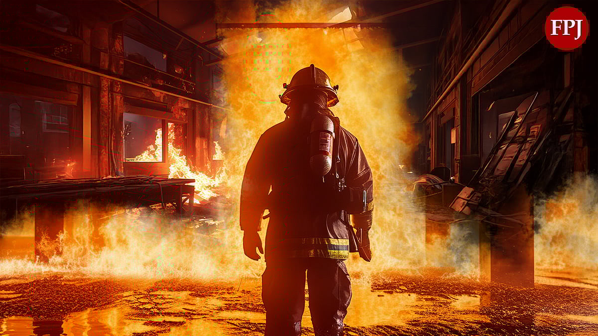 Mumbai Tragedy: 73-Year-Old Man Injured After Cylinder Blast Triggers Sewree Chawl Fire 