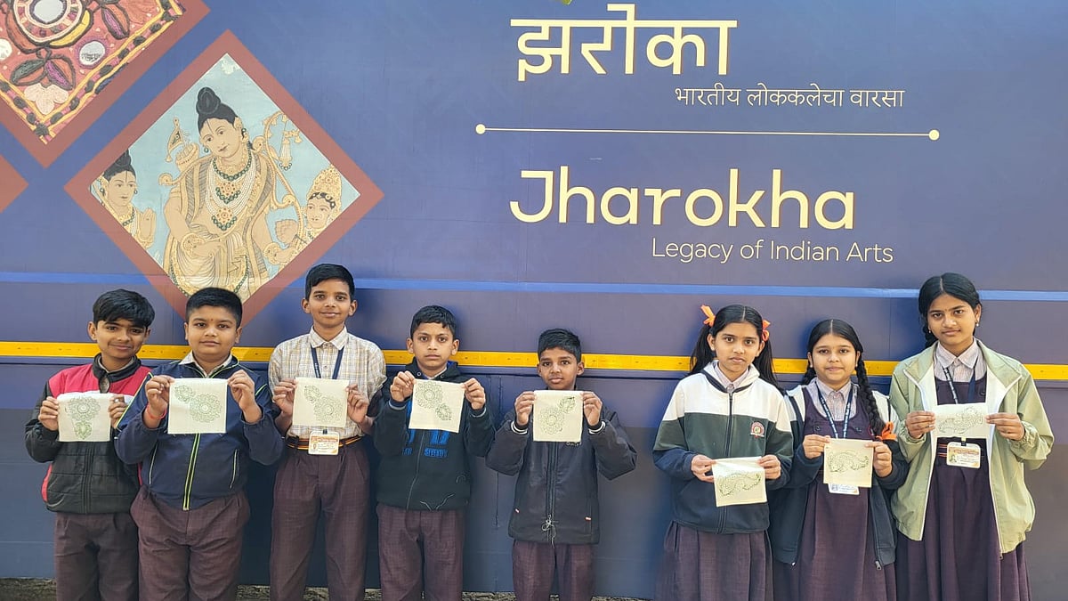 ‘Museum On Wheels’ Arrives In Nashik, Showcasing India’s Folk Art To 15,000 Students