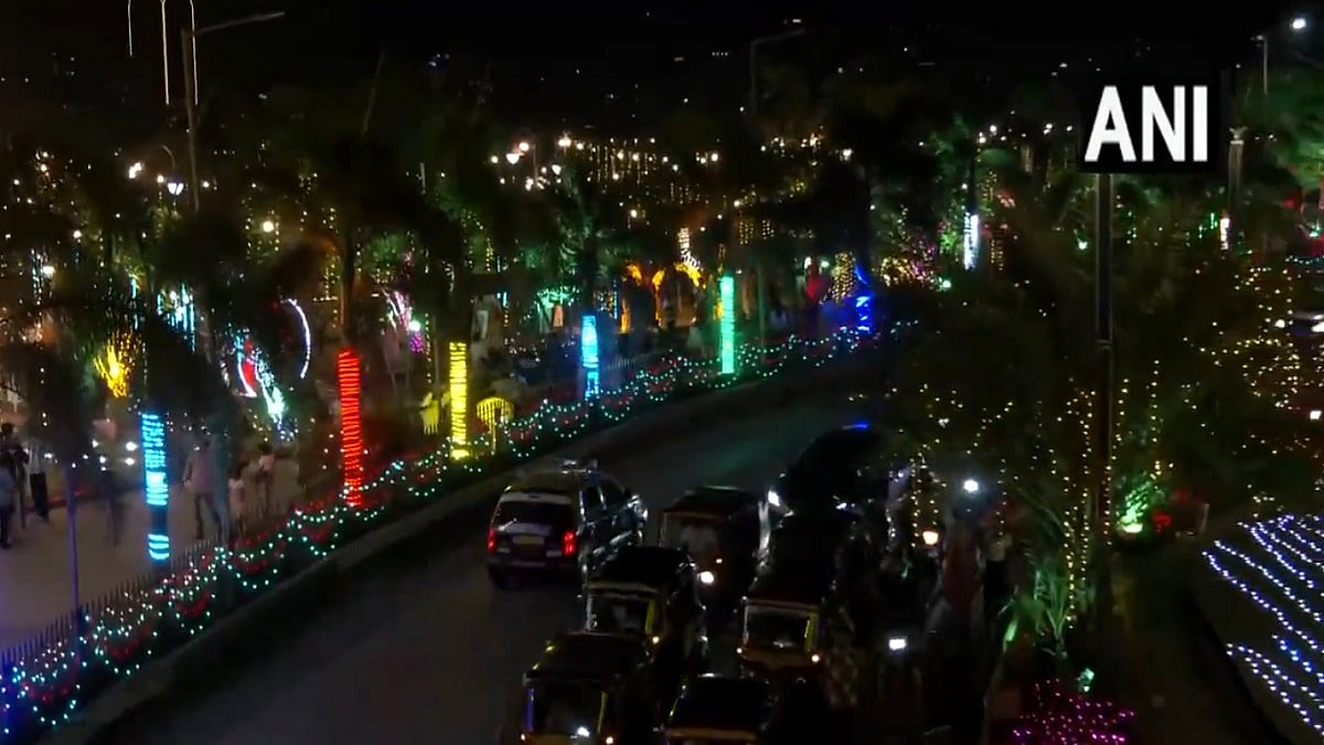 Happy New Year 2026! Mumbaikars Welcome NY26 With Grand Fireworks At Bandra Reclamation, Marine Drive | VIDEOS 