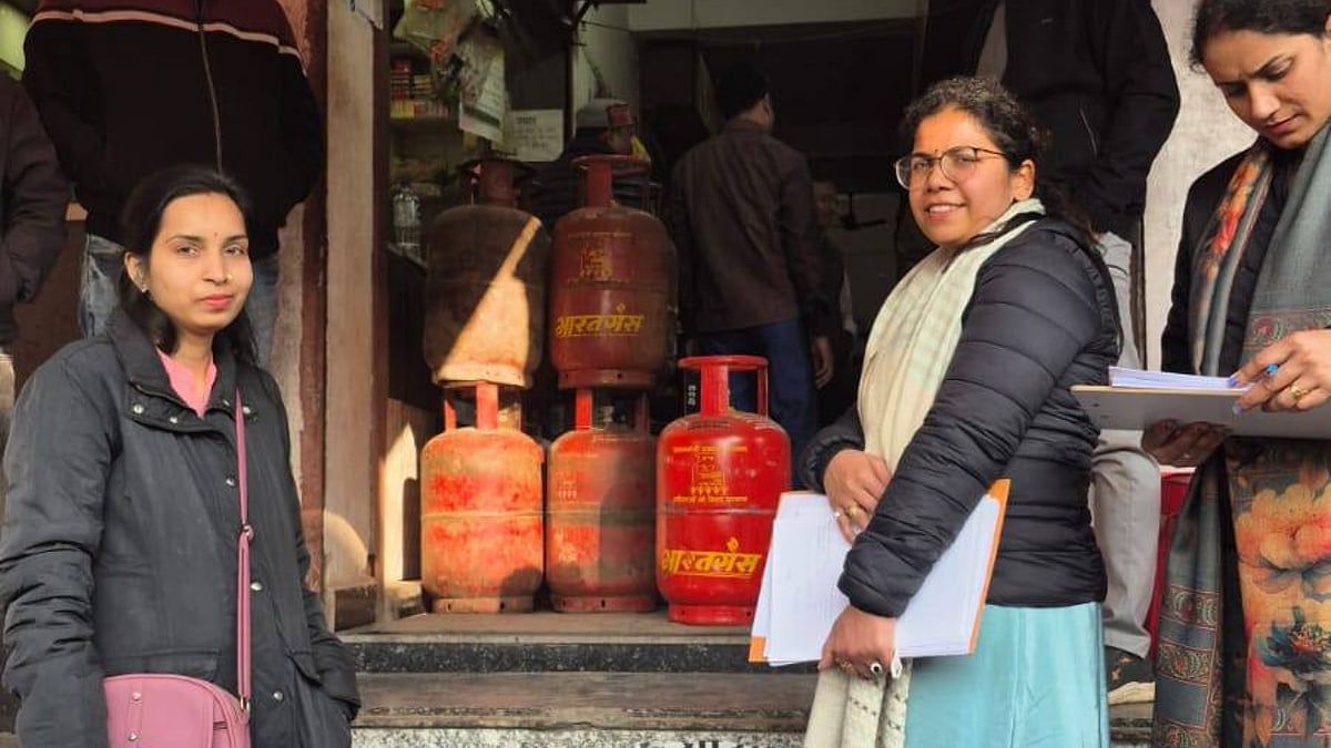 MP News: Admin Cracks Down On Illegal Cylinder Trade In Gwalior