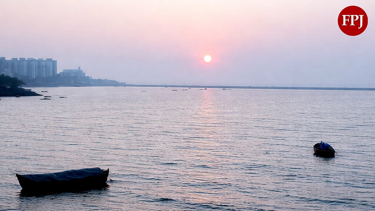 Mumbai Witnesses Last Sunset Of 2025, Bids Serene Farewell As City Prepares To Welcome New Year 2026...