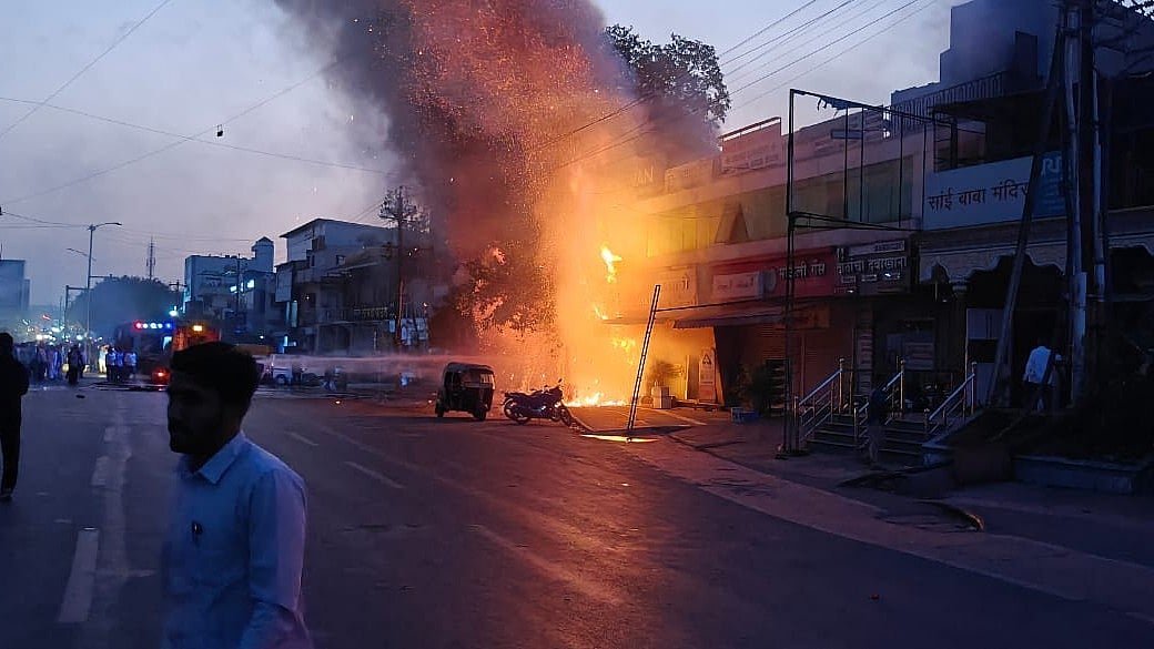 Pune VIDEOS: Major Fire Erupts At Firecracker Shop In Pimpri-Chinchwad's Kalewadi Area