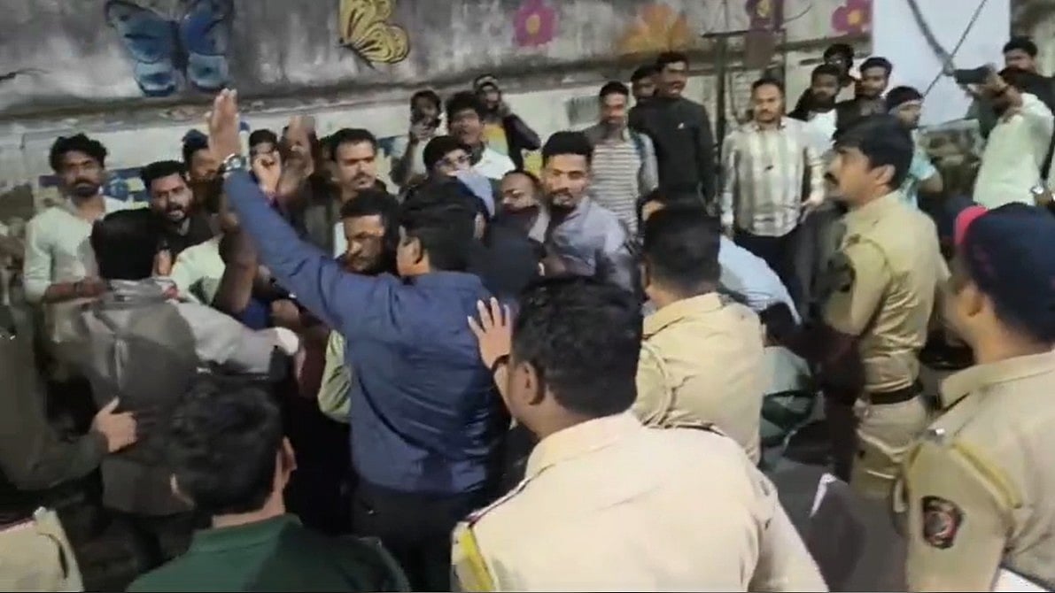 With Jan 4 Exam Looming, MPSC Aspirants Protest In Pune Demanding Age Limit Relaxation In PSI...