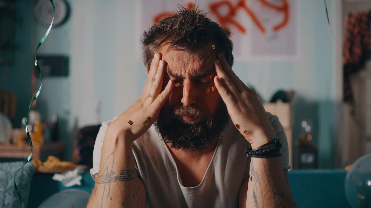 Drunk From New Year 2026 Party? Check Out 5 Effective Ways To Cure Hangover 