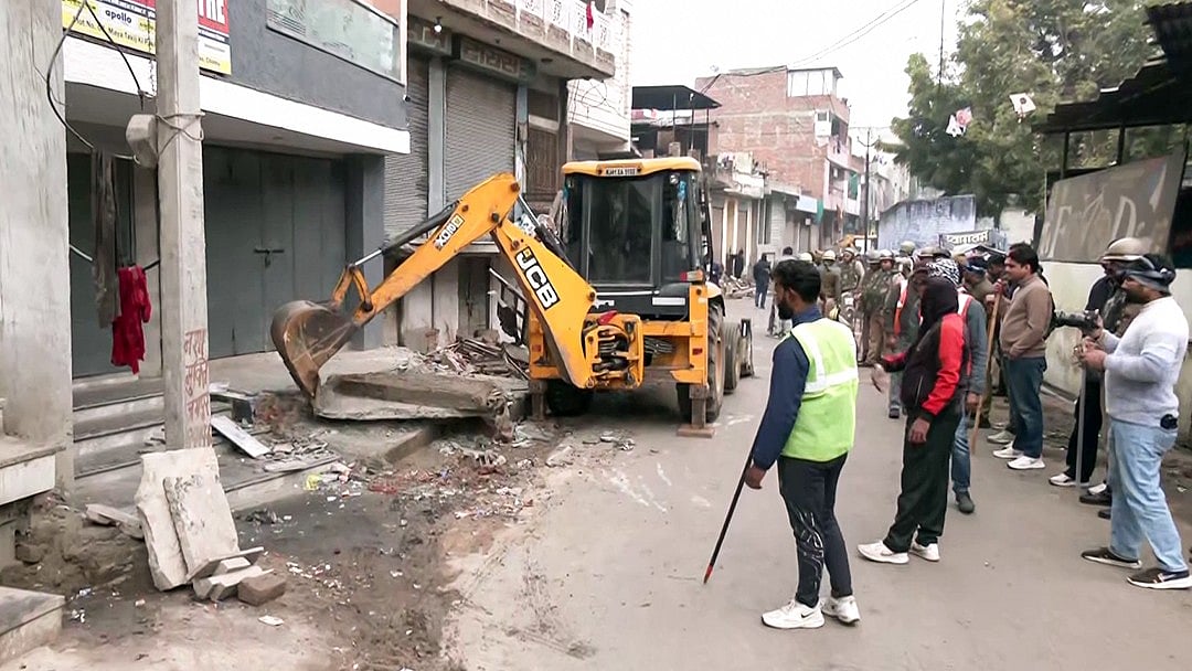 Rajasthan News: Chomu Administration Bulldozes Illegal Structures After Stone-Pelting Incident - VIDEO 