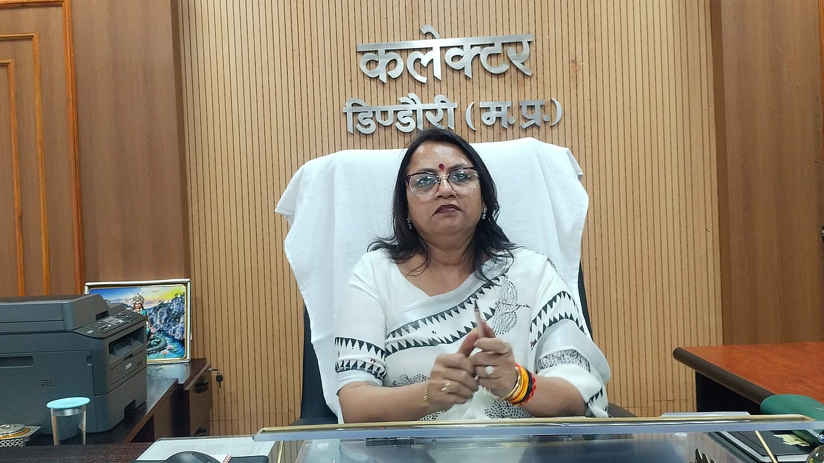 Mp News: Night Chaupal Held To Hear People's Problems In Dindori