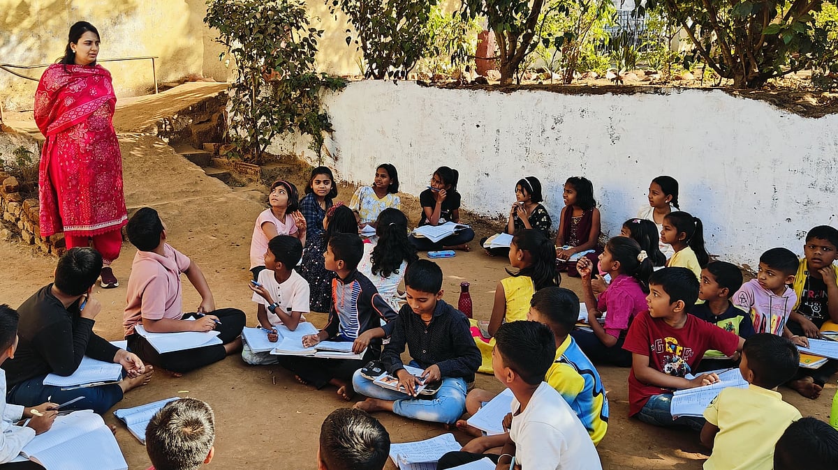 15 Women Educators To Receive Savitribai Phule Outstanding Teacher Award 2025–26 In Nashik